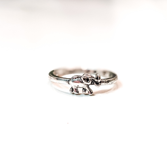 Dainty Elephant Ring Size 6 | .925 Sterling Silver Jewelry | 925 Silver Ring - Picture 3 of 3